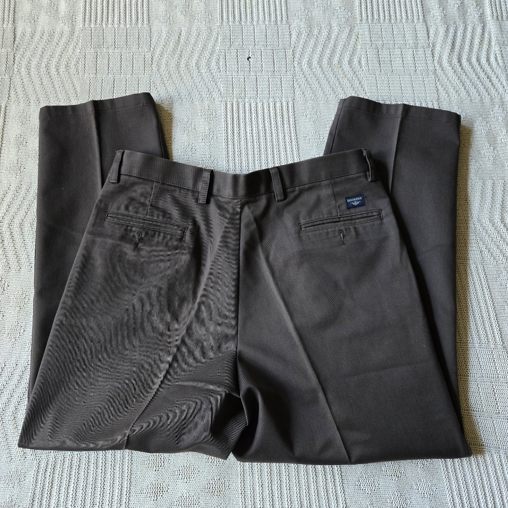 Dockers slacks - Picture 3 of 4